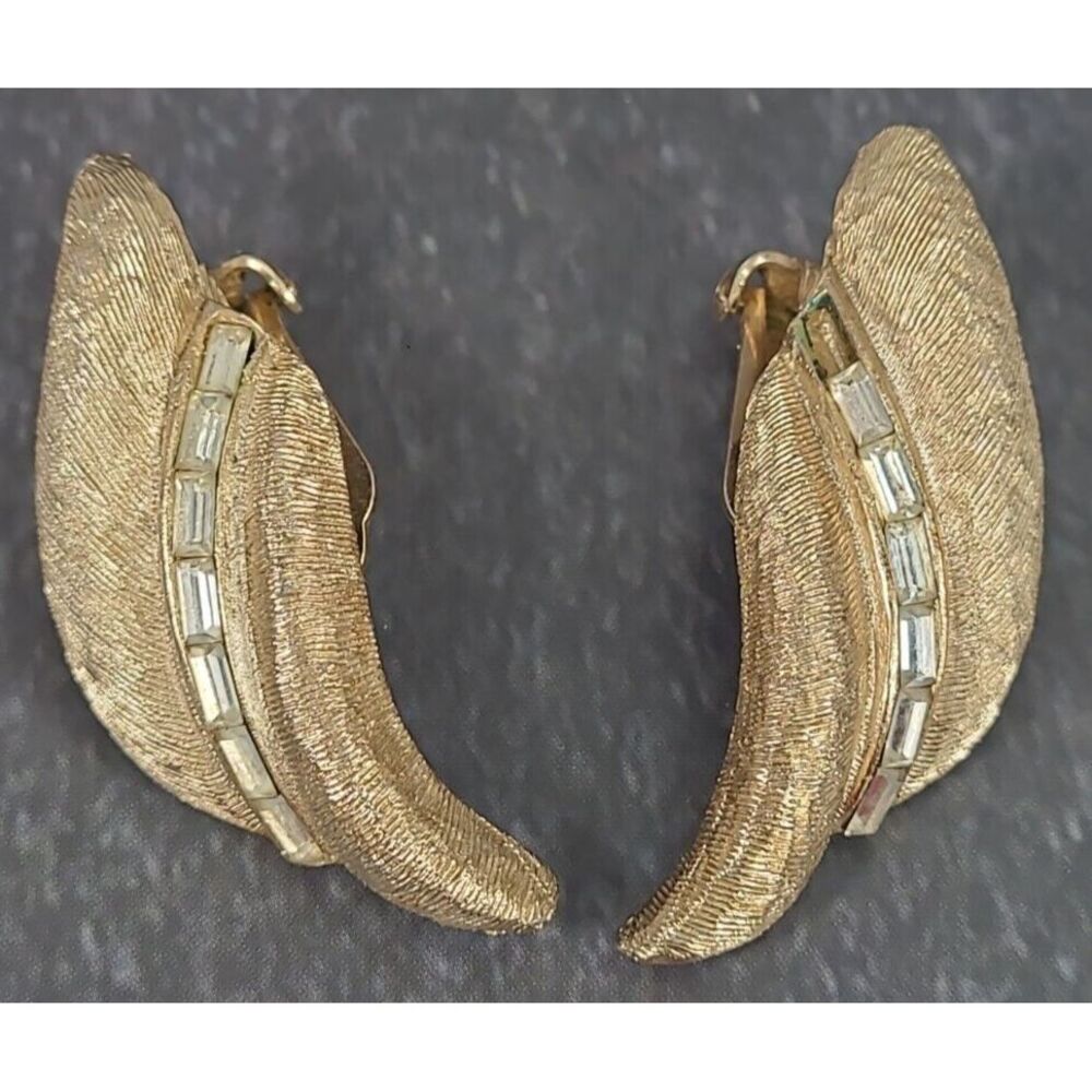 Vintage‎ Costume Berege Gold Tone Leaf Clip On Earings